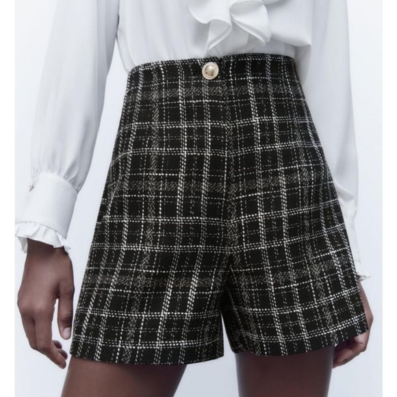 NWT ZARA TEXTURED WEAVE PLAID SHORTS
BLACK / ECRU SIZE XS NWT - Picture 4 of 5